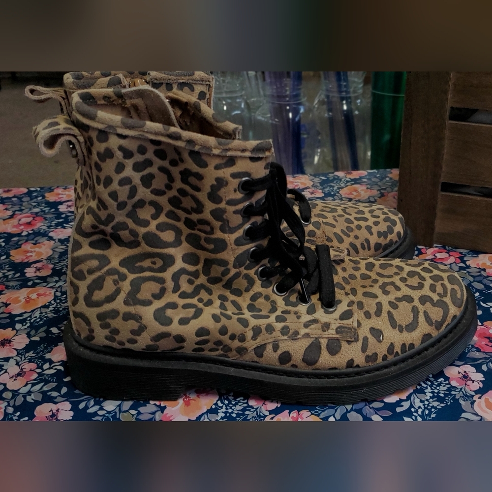 Steve Madden Boots
